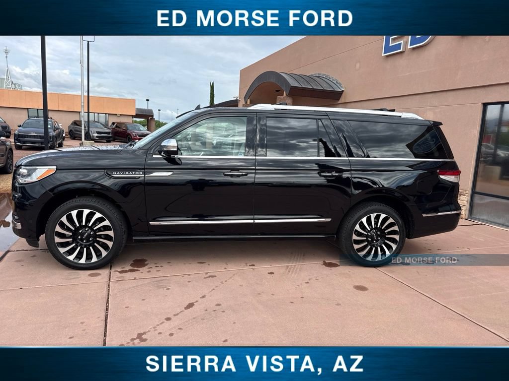 Used 2023 Lincoln Navigator L Black Label AWD/4WD image 4