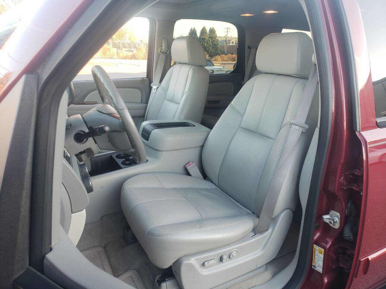 Used 2007 Chevrolet Tahoe LTZ w/ LTZ Preferred Equipment Group image 7