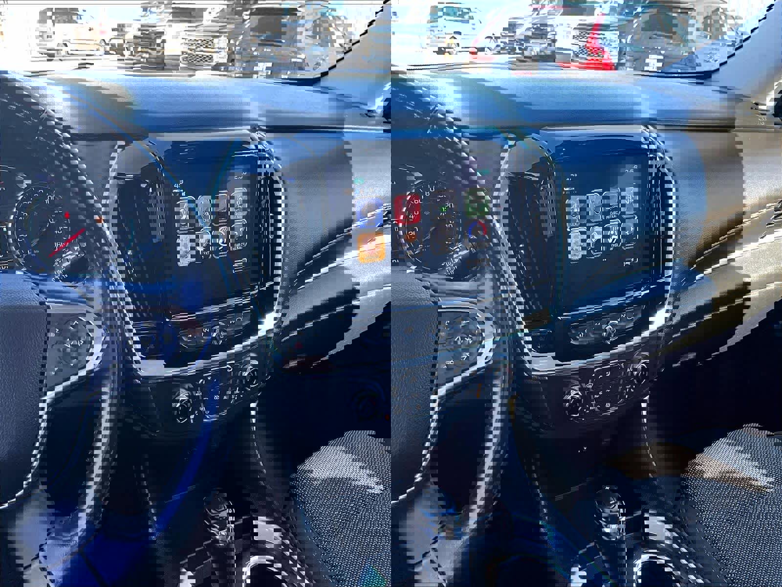 Used 2019 Chevrolet Traverse LT image 19