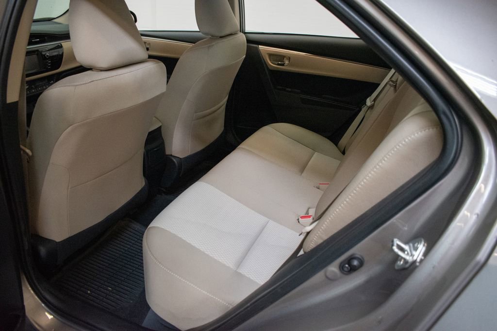 Used 2016 Toyota Corolla LE FWD image 21