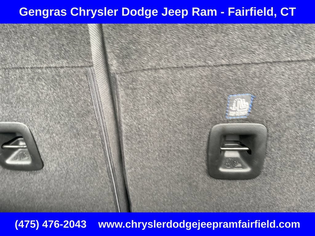 Used 2024 Jeep Wrangler Unlimited AWD/4WD image 34