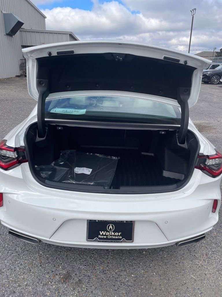 Certified 2025 Acura TLX w/ Technology Package image 16