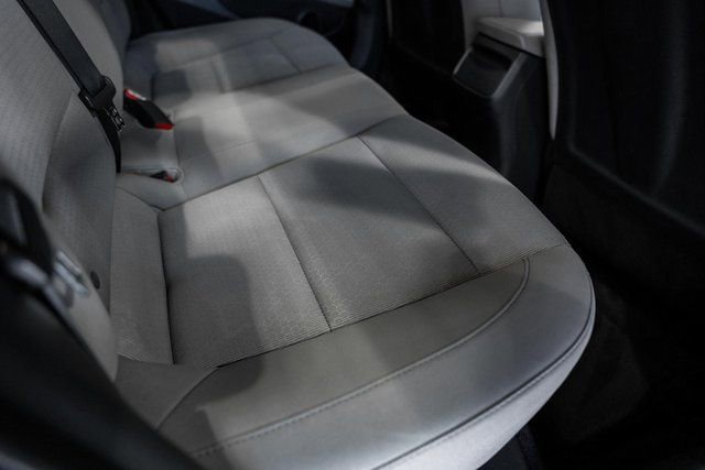 Used 2017 Hyundai Elantra SE image 22