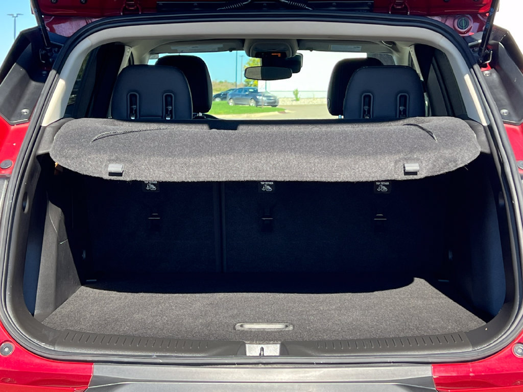 Used 2023 Buick Encore GX Preferred w/ Cold Weather Comfort Package FWD image 36