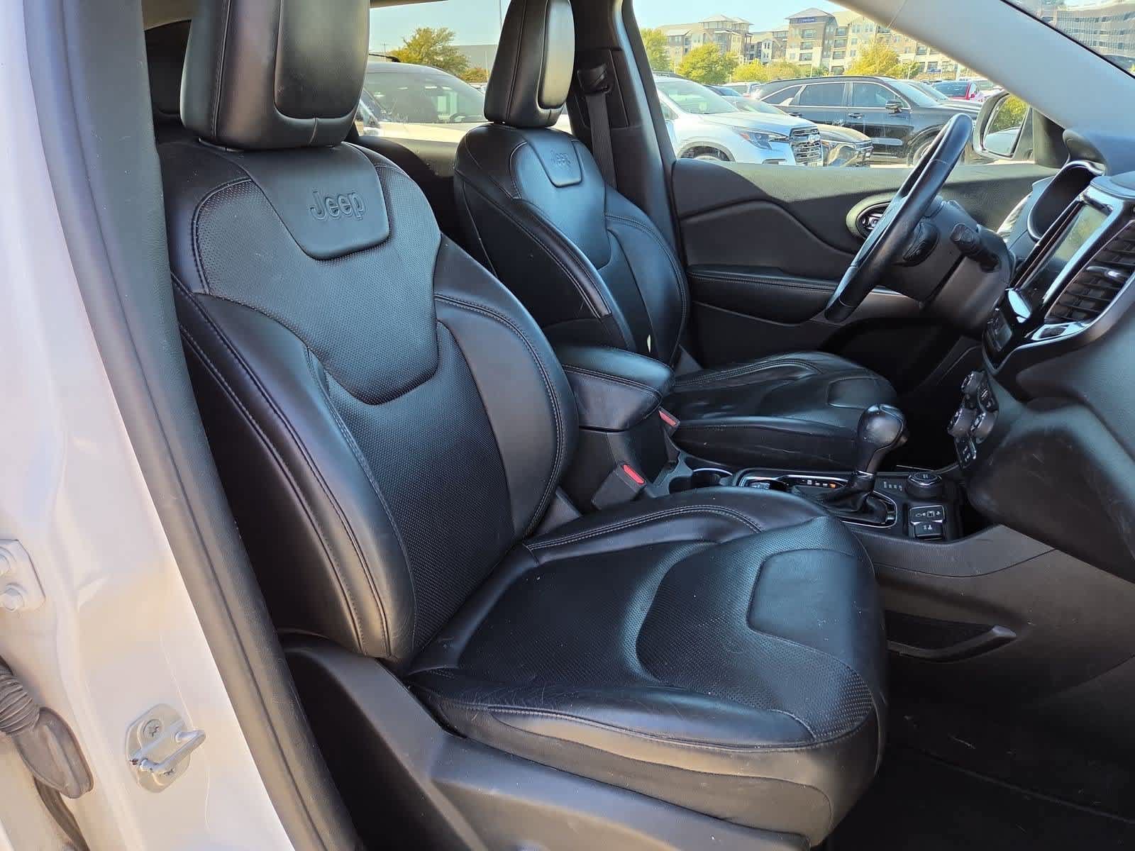 Used 2019 Jeep Cherokee Limited AWD/4WD image 21