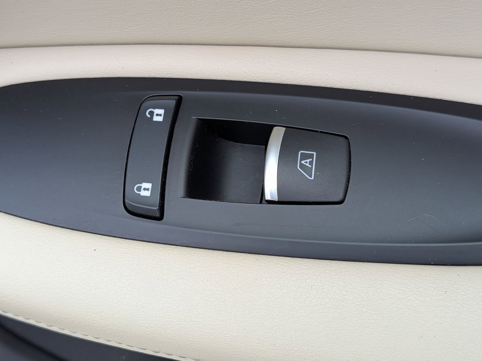 Used 2019 INFINITI QX50 Essential w/ Premium Heat Package image 40