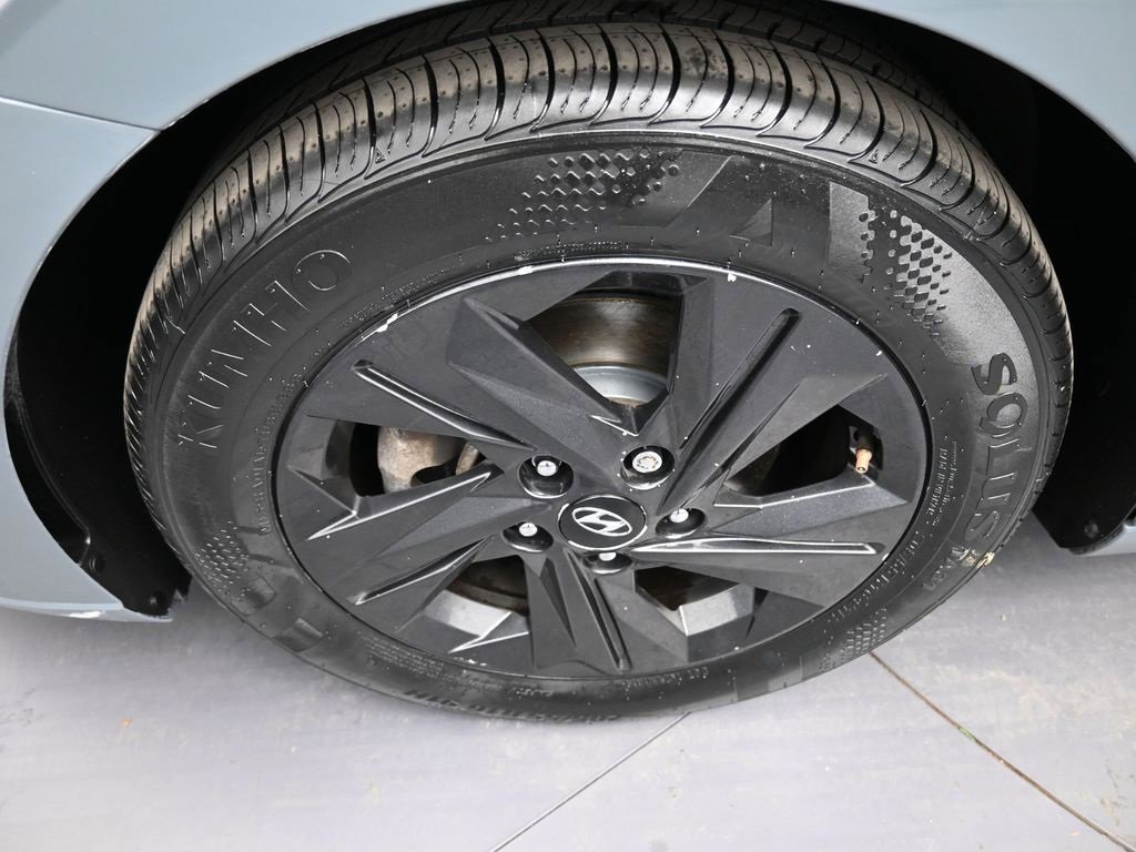 Certified 2022 Hyundai Elantra SEL w/ Cargo Package image 14