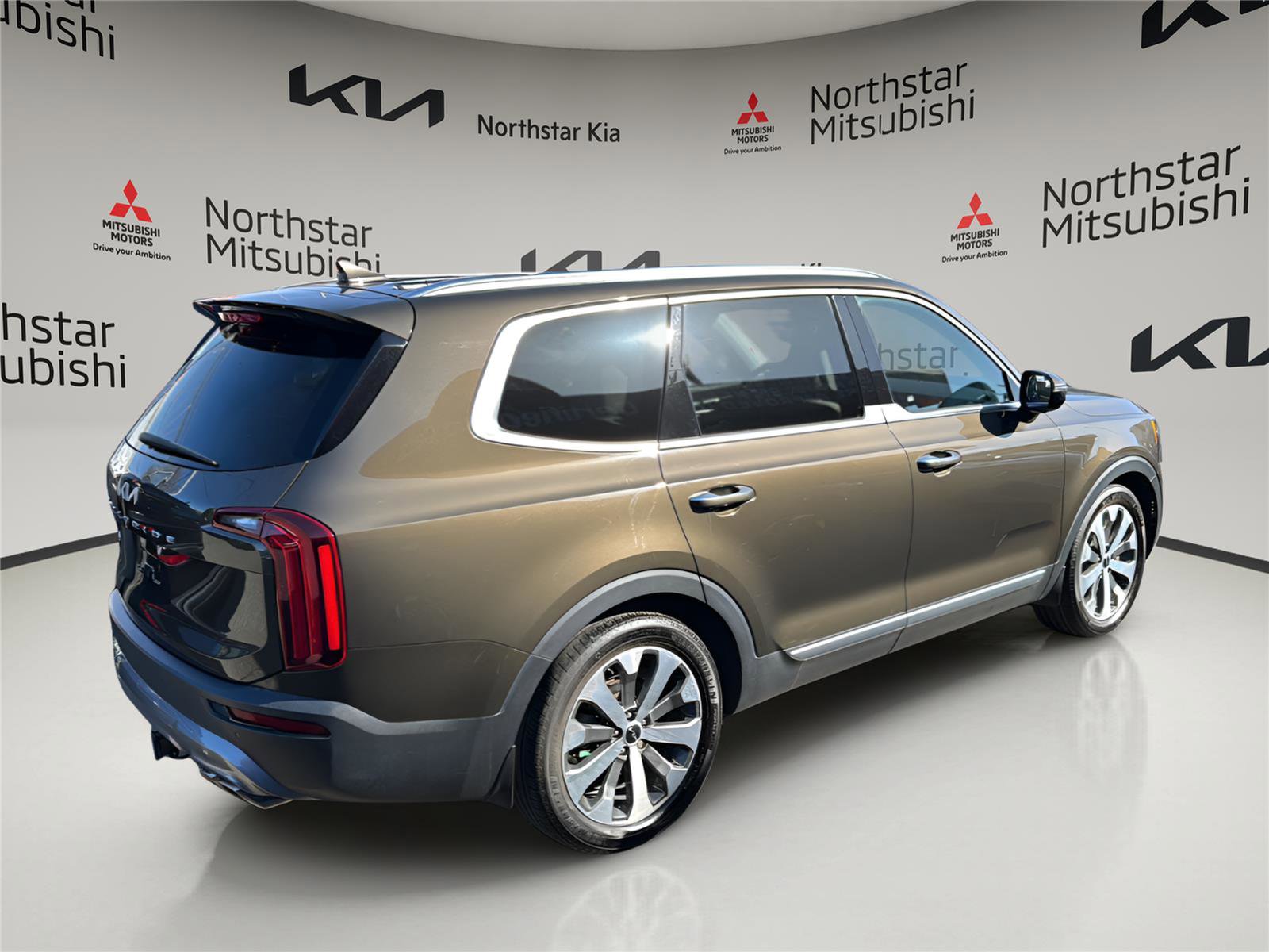 Used 2022 Kia Telluride SX AWD/4WD image 5