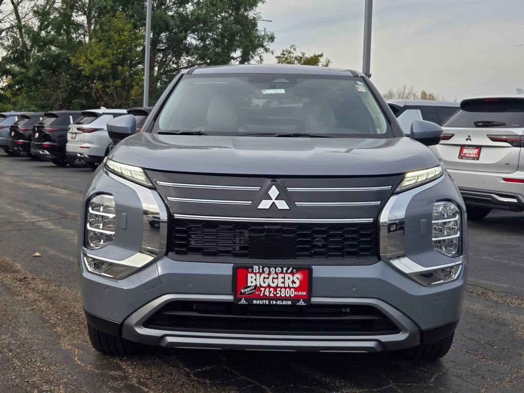 New 2026 Mitsubishi Outlander SE AWD/4WD image 2