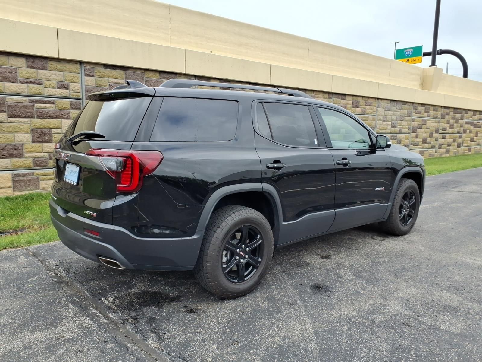 Used 2023 GMC Acadia AT4 AWD/4WD image 10