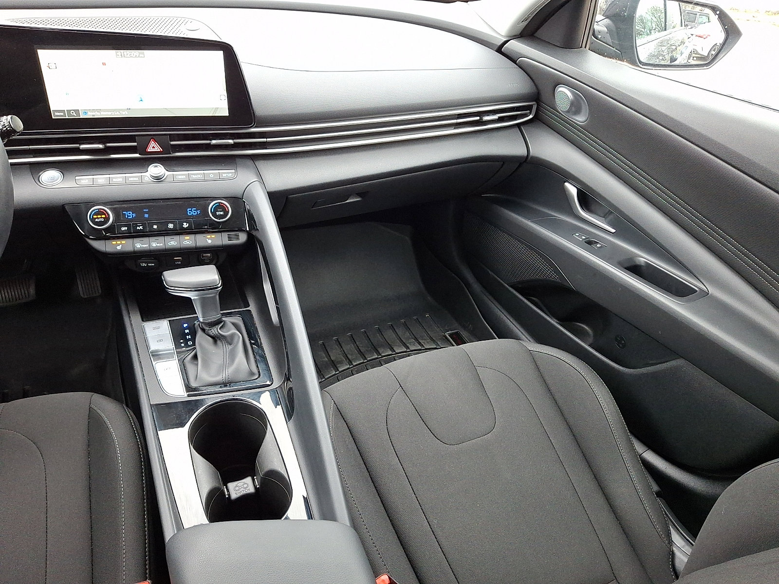 Used 2023 Hyundai Elantra SEL w/ Convenience Package image 16