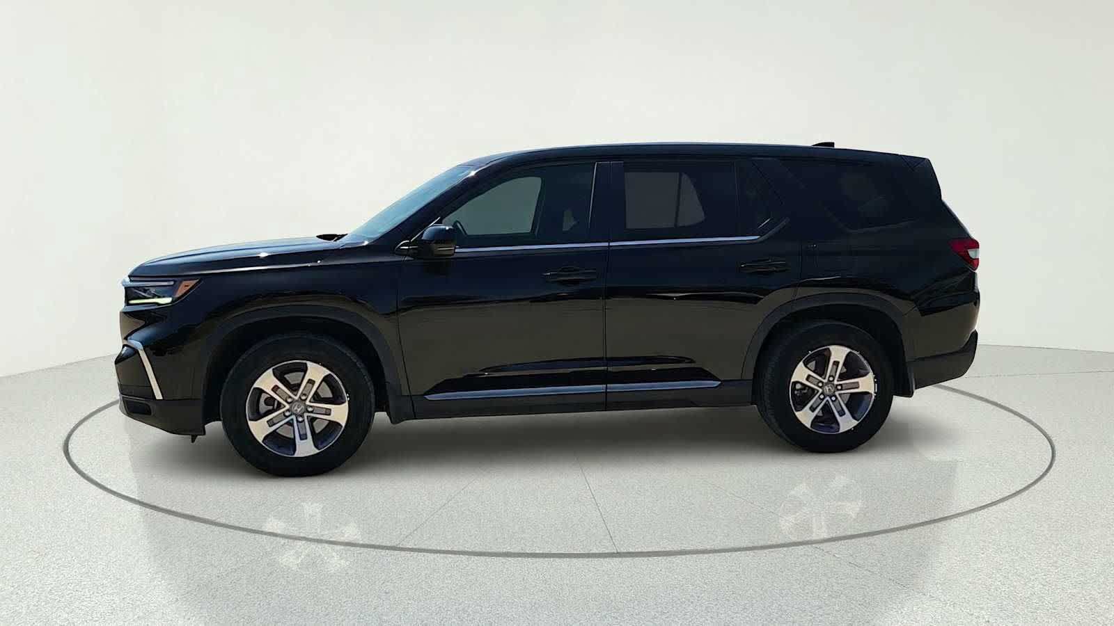 Used 2023 Honda Pilot EX-L image 4