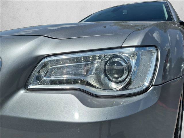 Used 2017 Chrysler 300 Limited RWD image 25