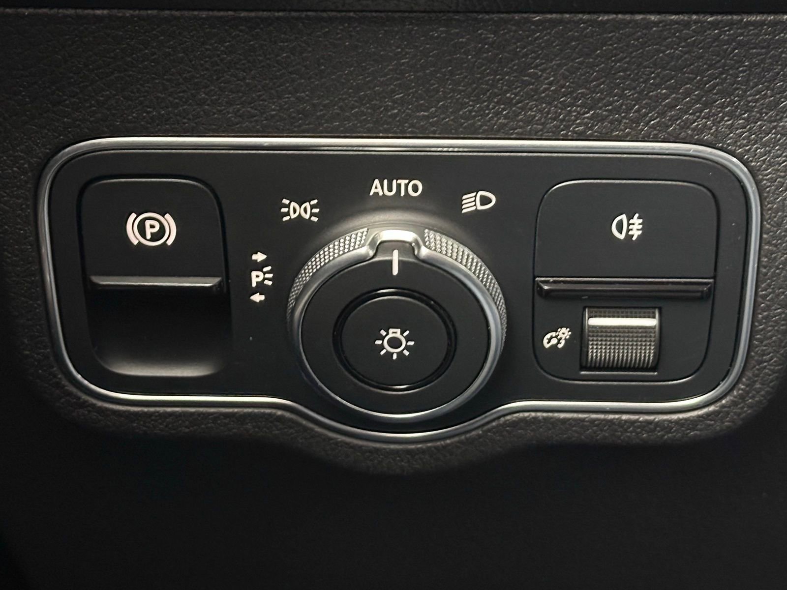 Used 2022 Mercedes-Benz GLB 250 4MATIC image 12