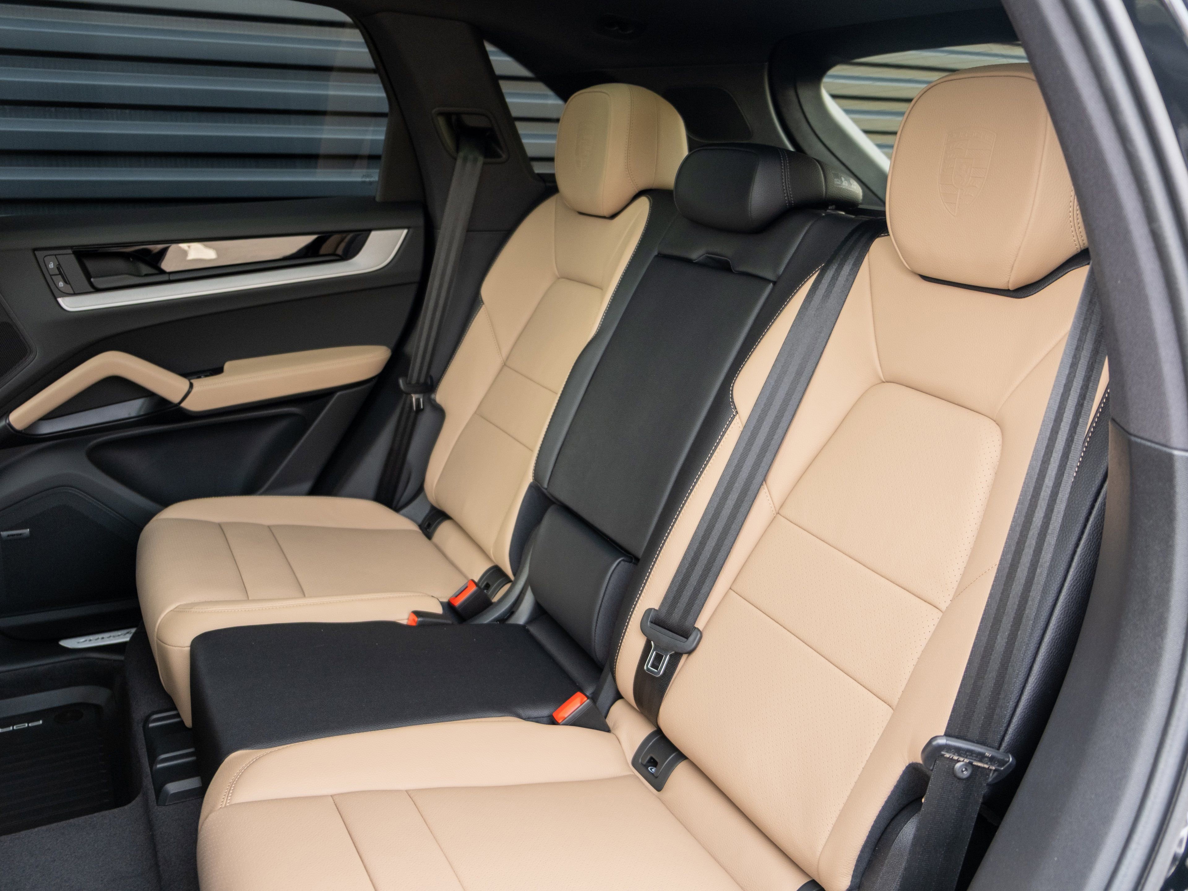 New 2026 Porsche Cayenne AWD/4WD image 33