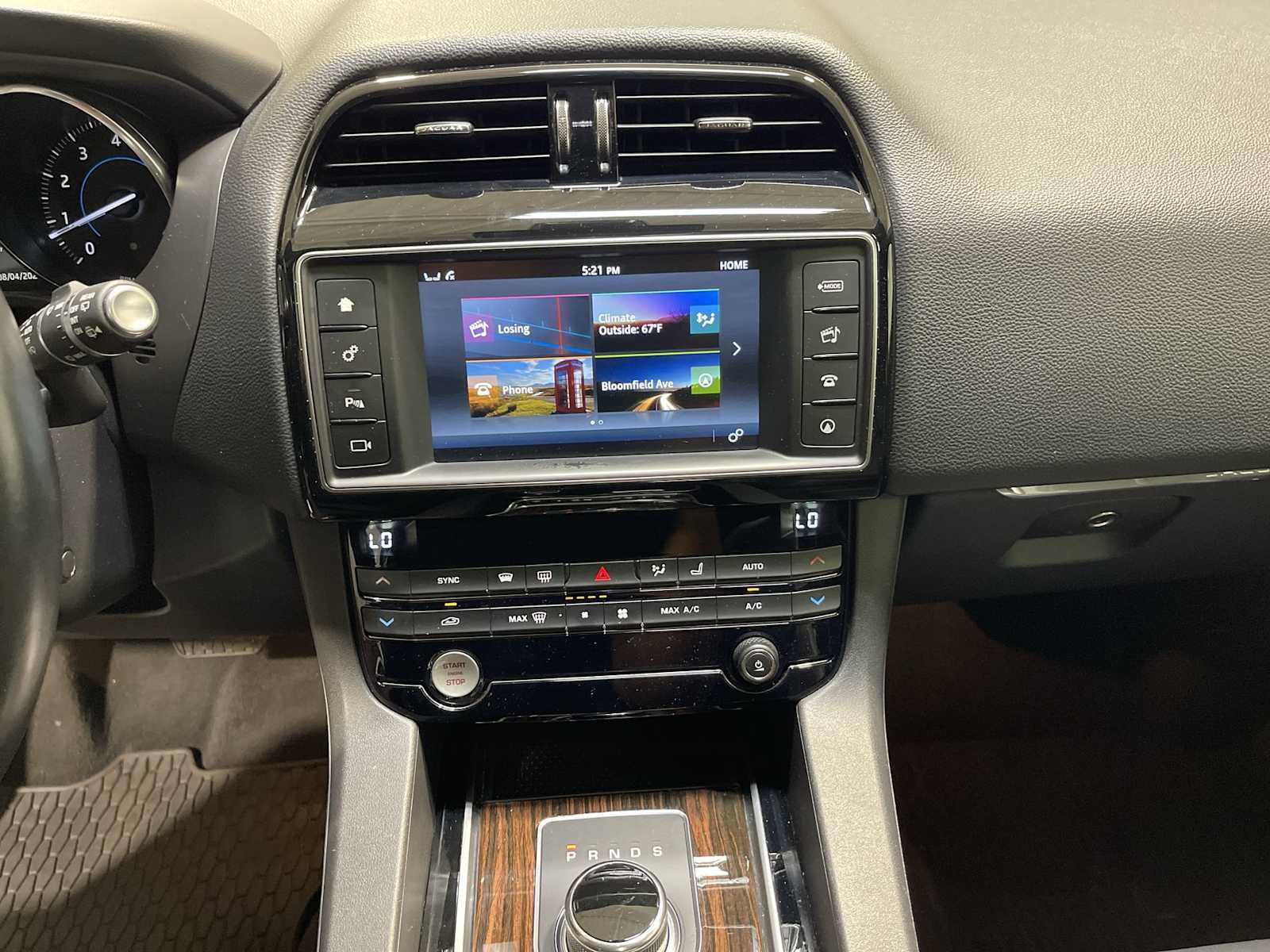Used 2018 Jaguar F-PACE Prestige AWD/4WD image 16
