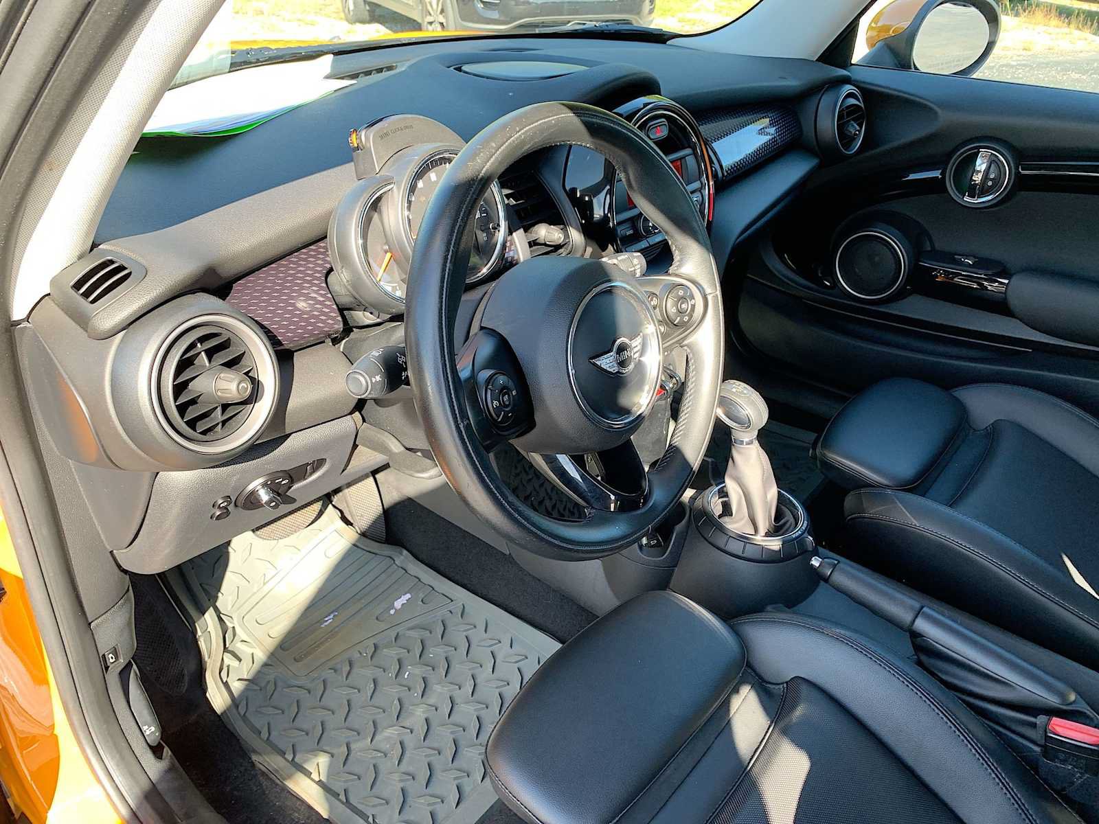 Used 2015 MINI Cooper S FWD image 10