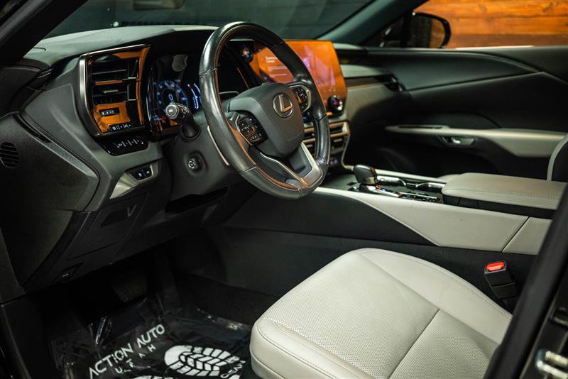 Used 2023 Lexus RX 350h w/ Cold Area Package AWD/4WD image 9