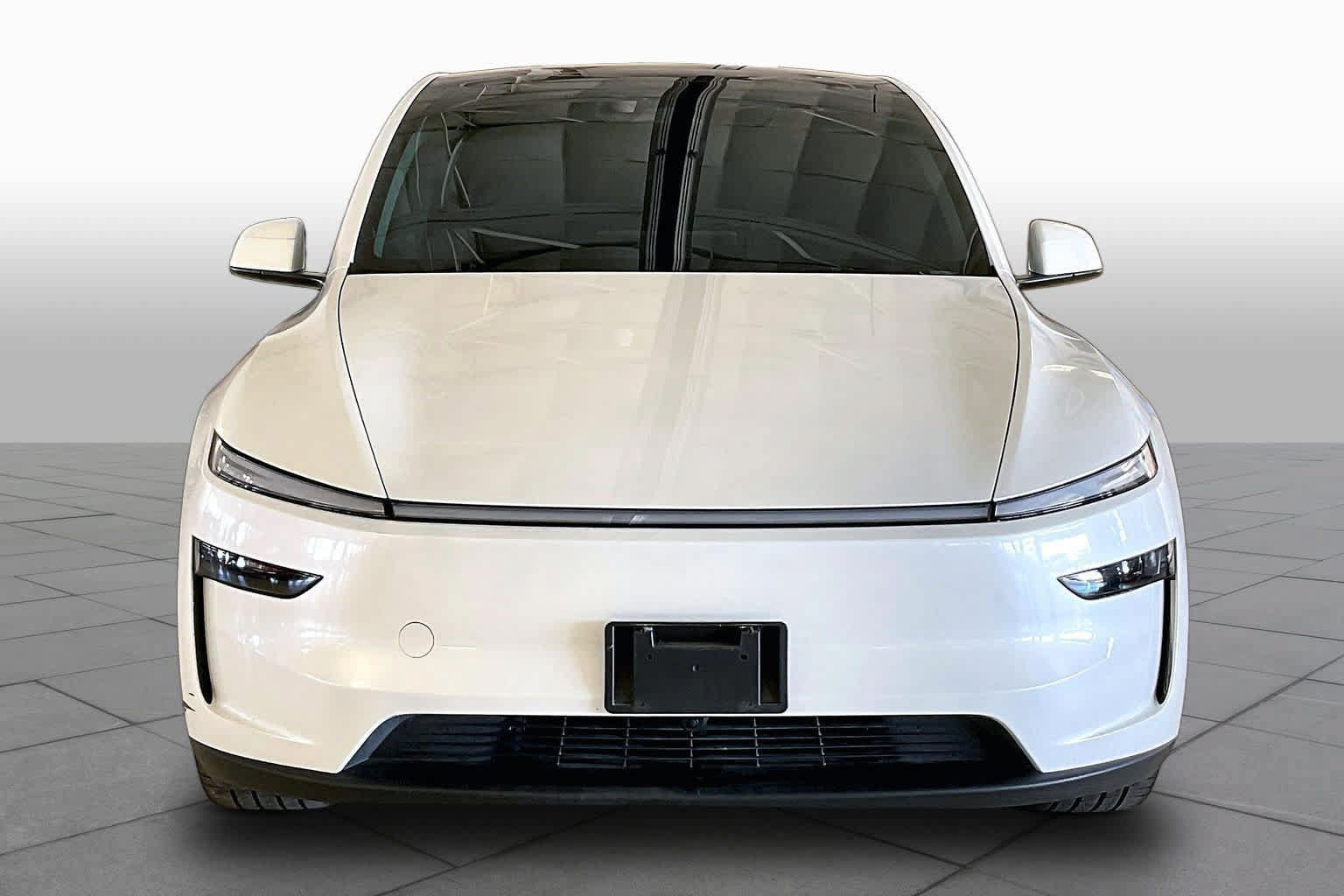 Used 2026 Tesla Model Y 2WD image 3