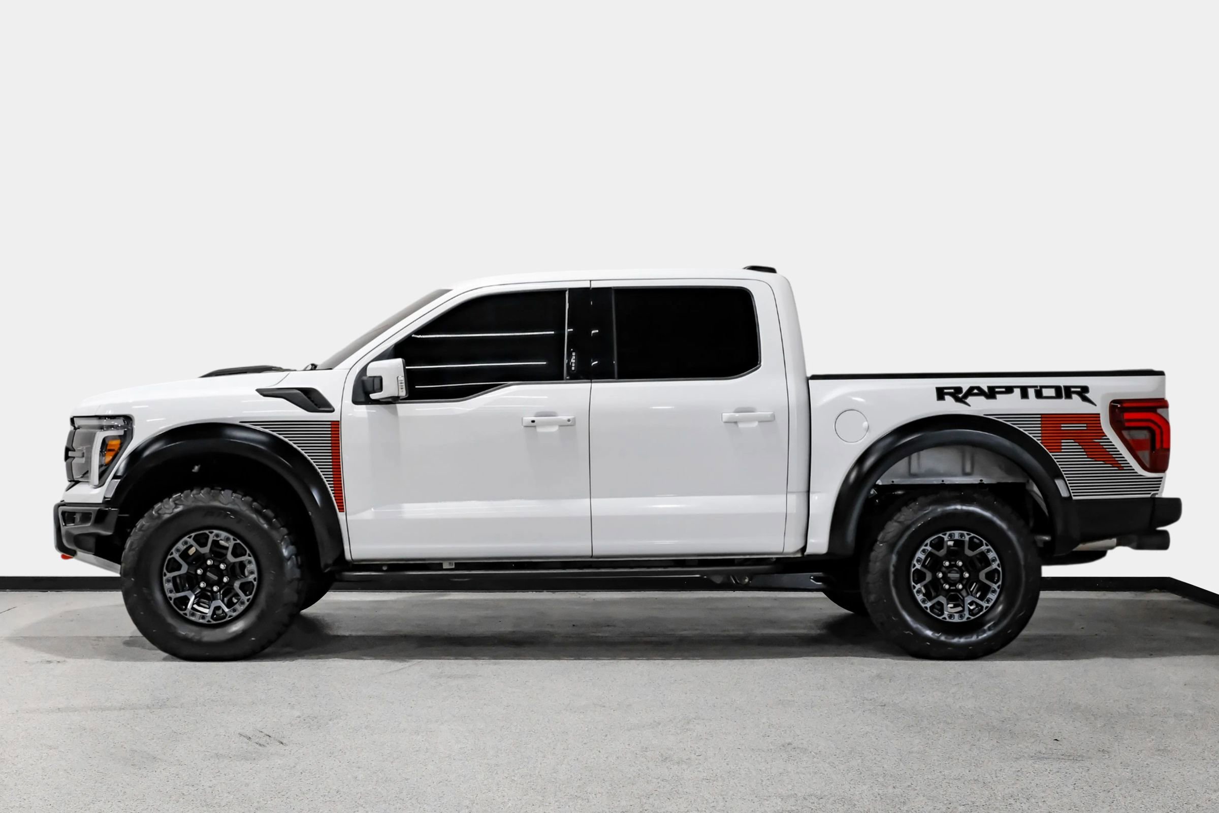 Used 2024 Ford F150 Raptor w/ Equipment Group 803A Raptor R AWD/4WD image 9