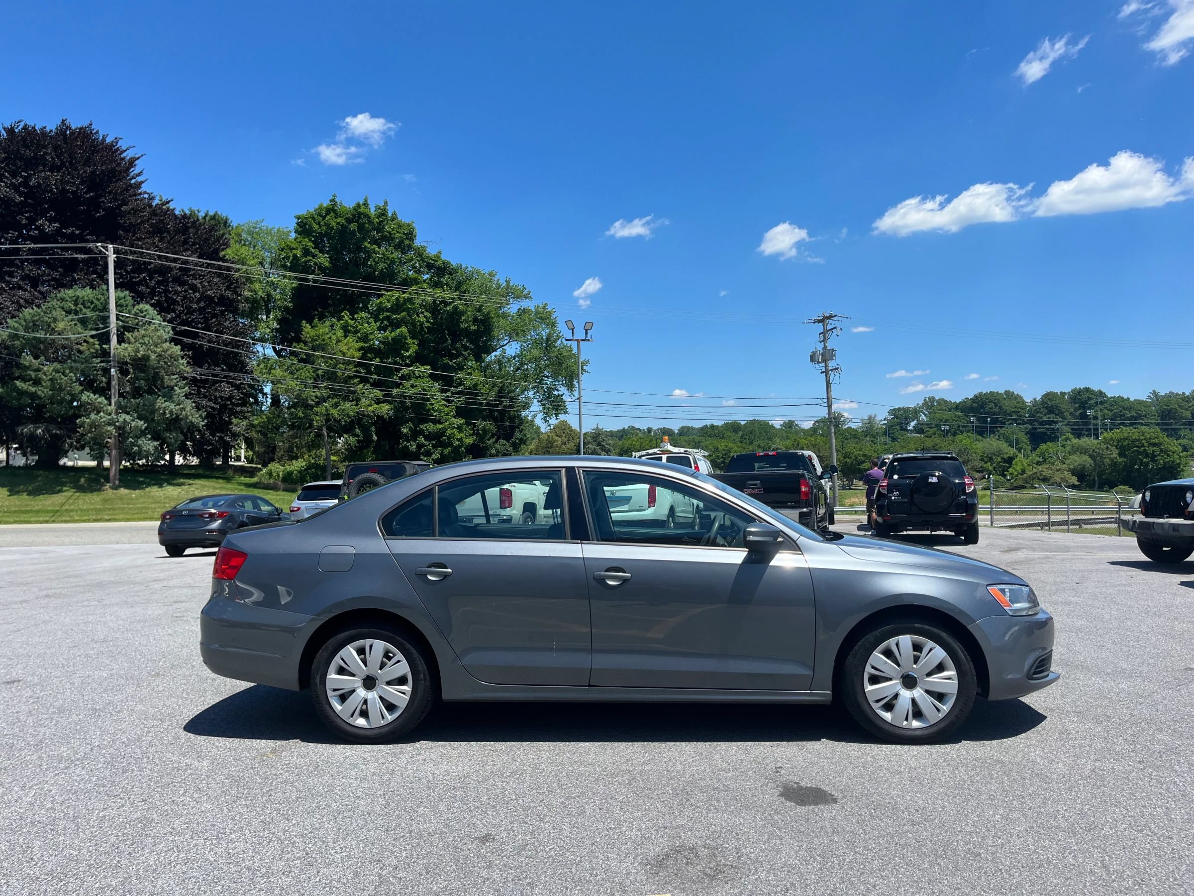 Used 2011 Volkswagen Jetta SE FWD image 25