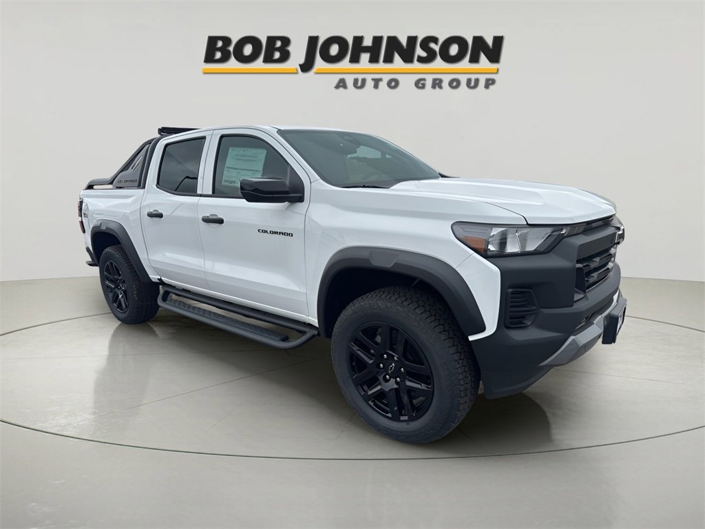 Used 2025 Chevrolet Colorado Trail Boss w/ Midnight Edition