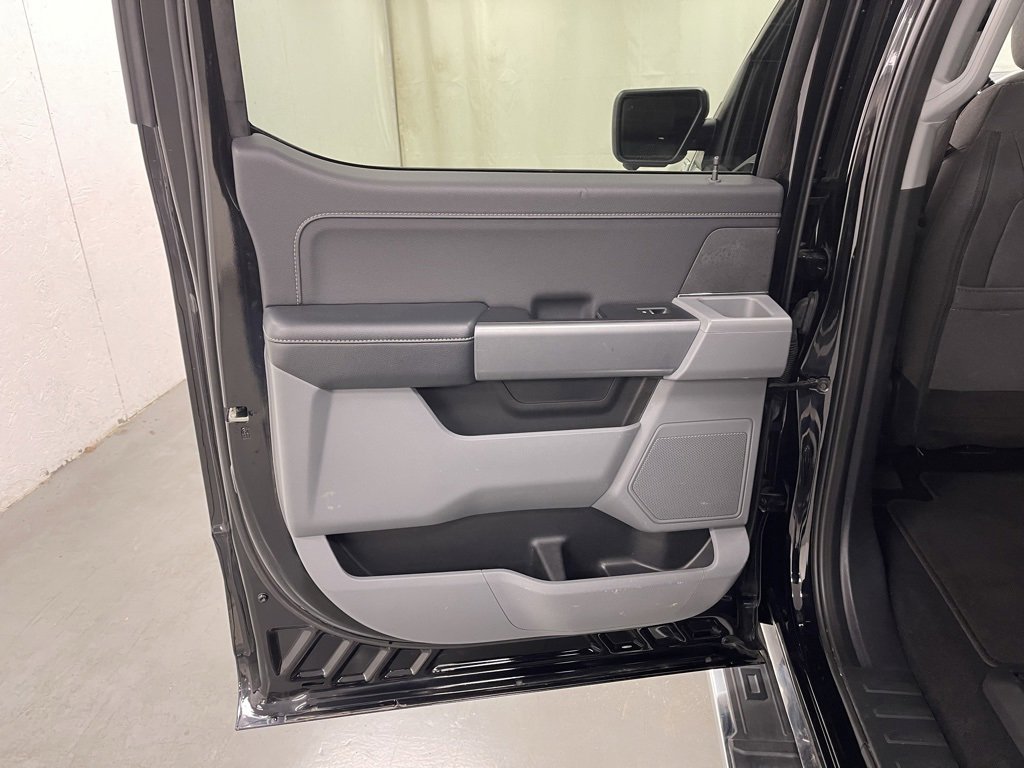 Used 2024 Ford F150 XLT w/ Mobile Office Package image 14