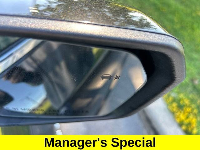 Used 2022 Chevrolet Equinox LT w/ Driver Convenience Package FWD image 44