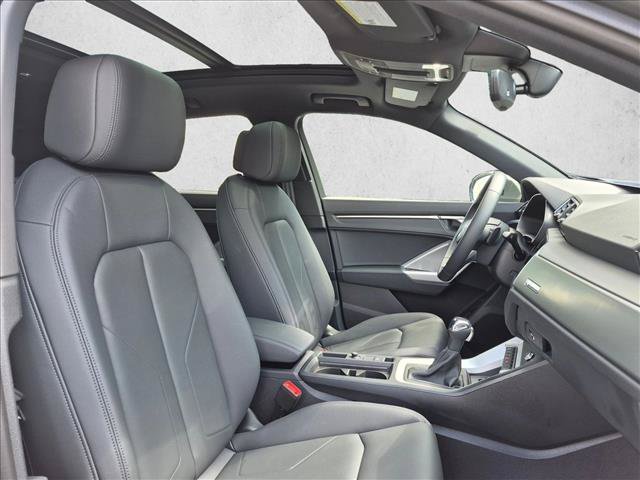 Certified 2025 Audi Q3 2.0T Premium w/ Convenience Package AWD/4WD image 21