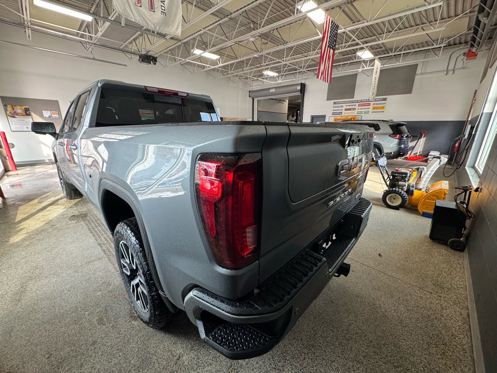 New 2026 GMC Sierra 1500 AT4 w/ AT4 Premium Package AWD/4WD image 7