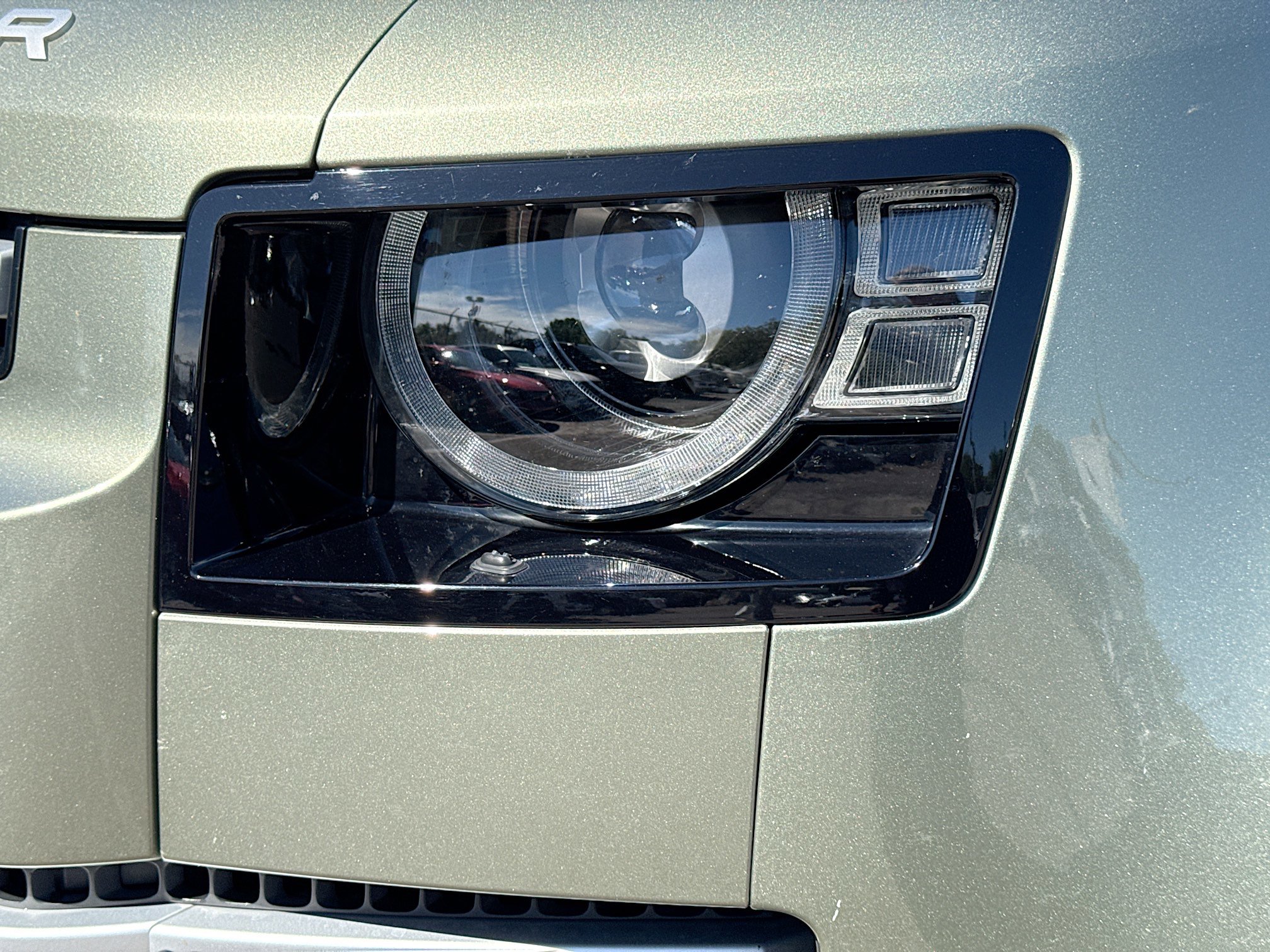 Used 2021 Land Rover Defender 90 First Edition image 9