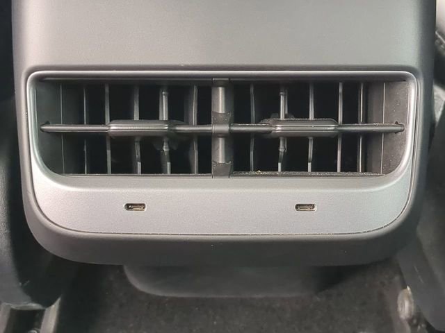 Used 2022 Tesla Model 3 Performance image 15