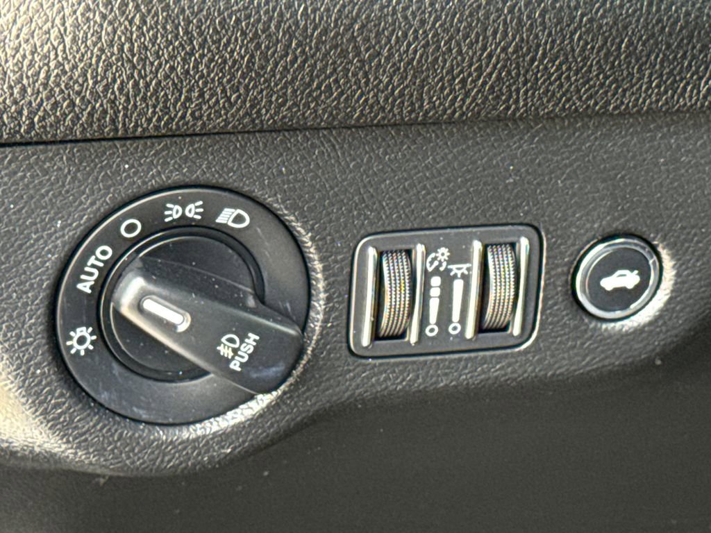 Used 2022 Dodge Challenger R/T image 20