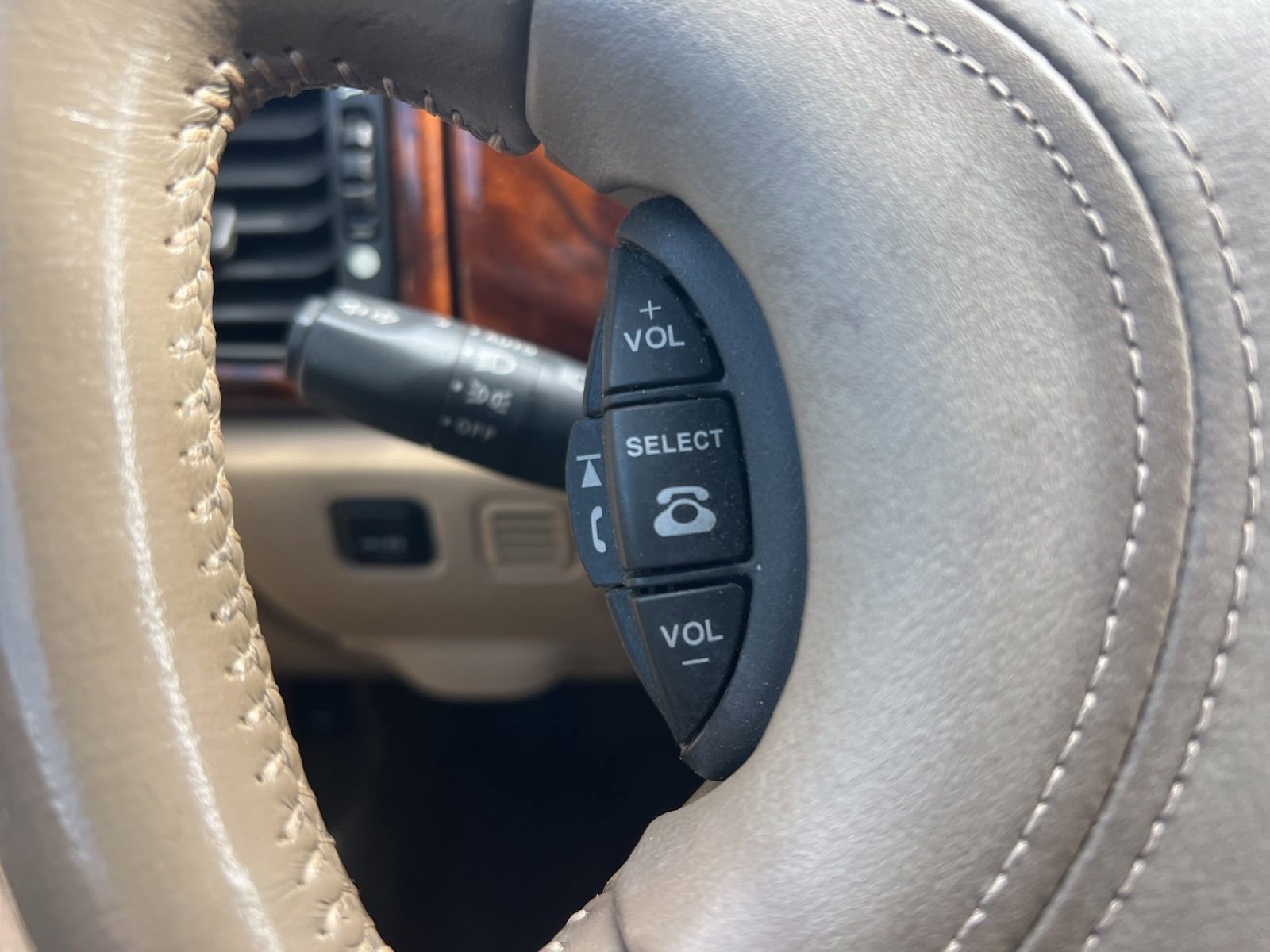 Used 2000 Jaguar XK8 Convertible image 13