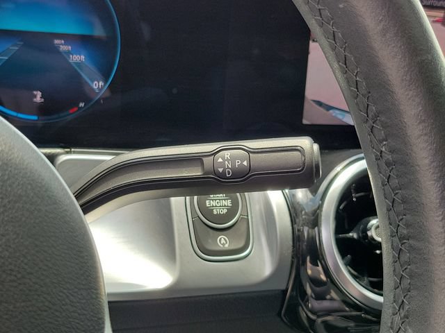 Used 2022 Mercedes-Benz GLB 250 image 34
