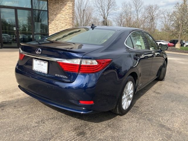 Used 2013 Lexus ES 300h w/ Luxury Pkg image 3