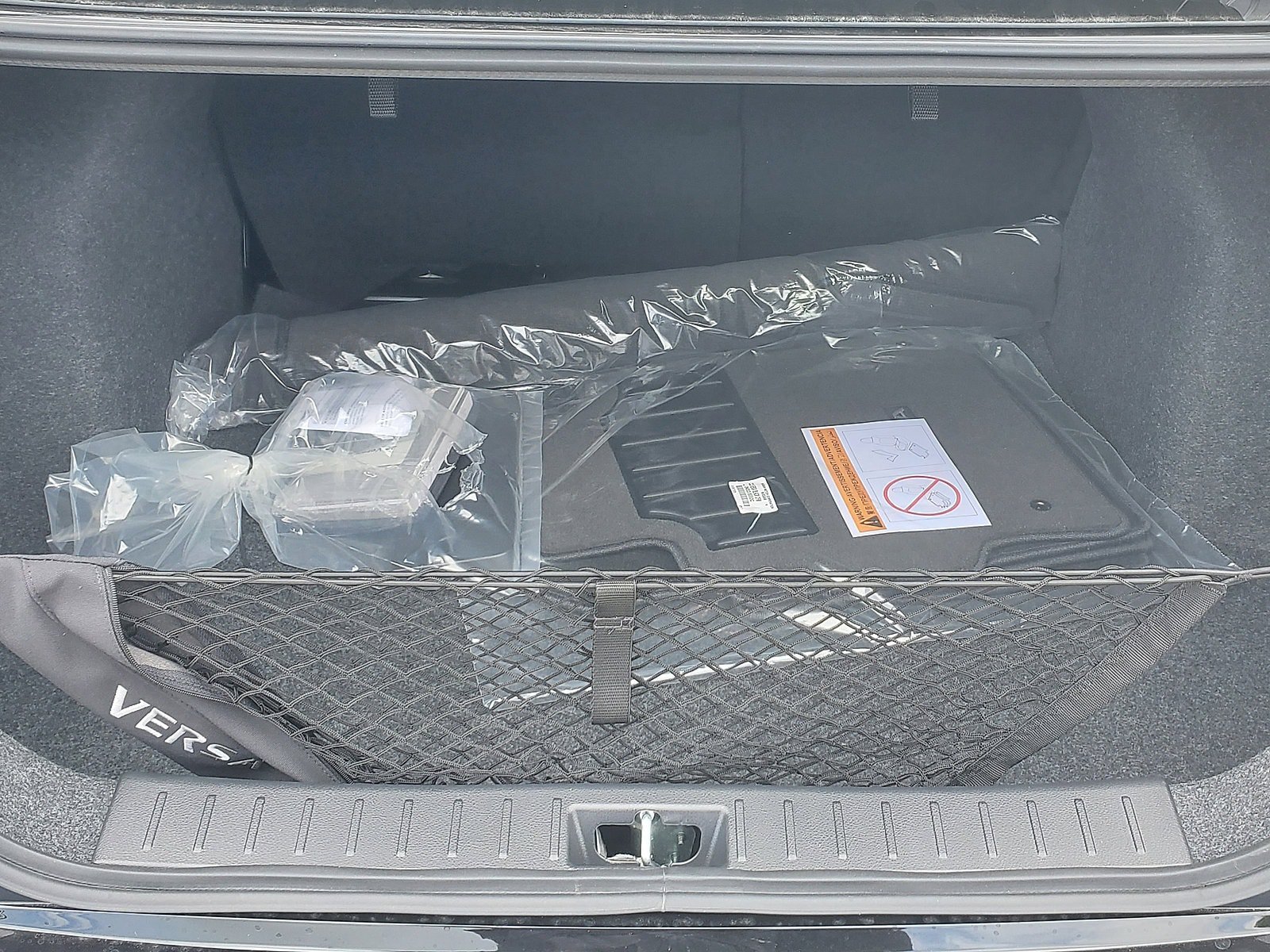 New 2025 Nissan Versa SV w/ Trunk Package FWD image 12