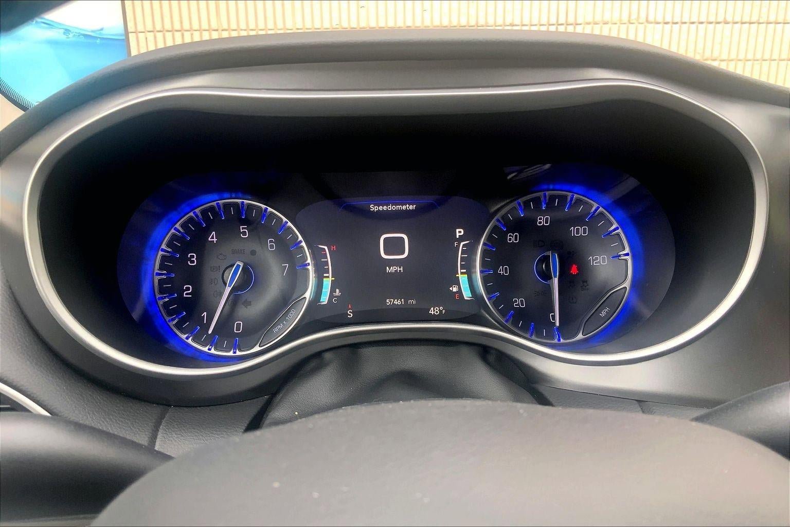 Used 2024 Chrysler Pacifica Touring-L image 20