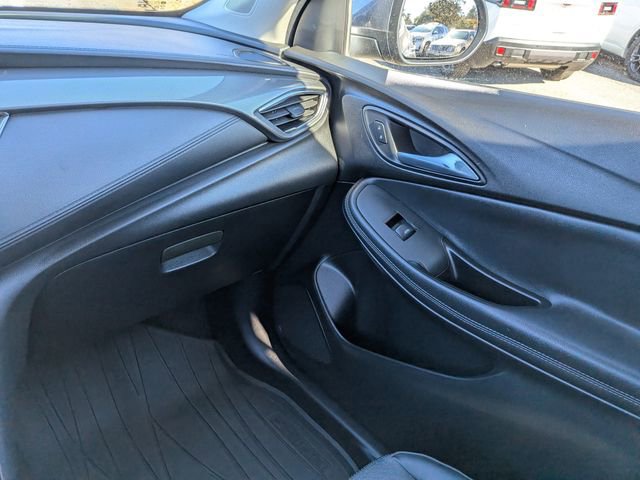 Used 2021 Buick Encore GX Select image 16