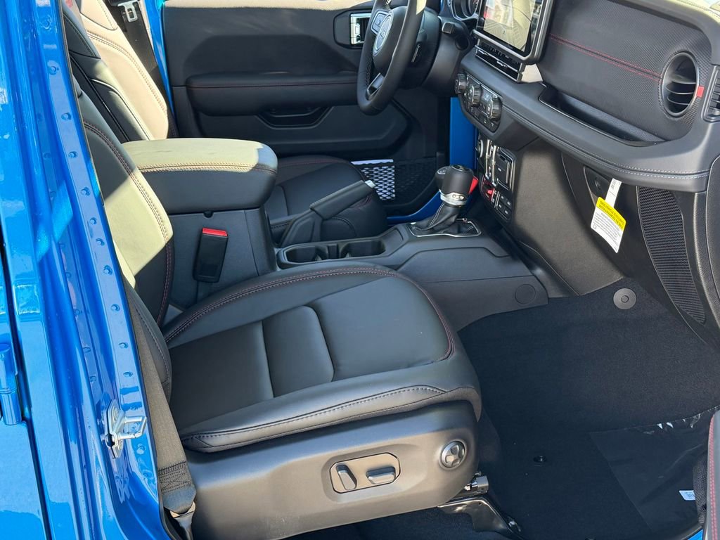 New 2026 Jeep Wrangler Unlimited Rubicon w/ Xtreme 35 Tire Package image 23