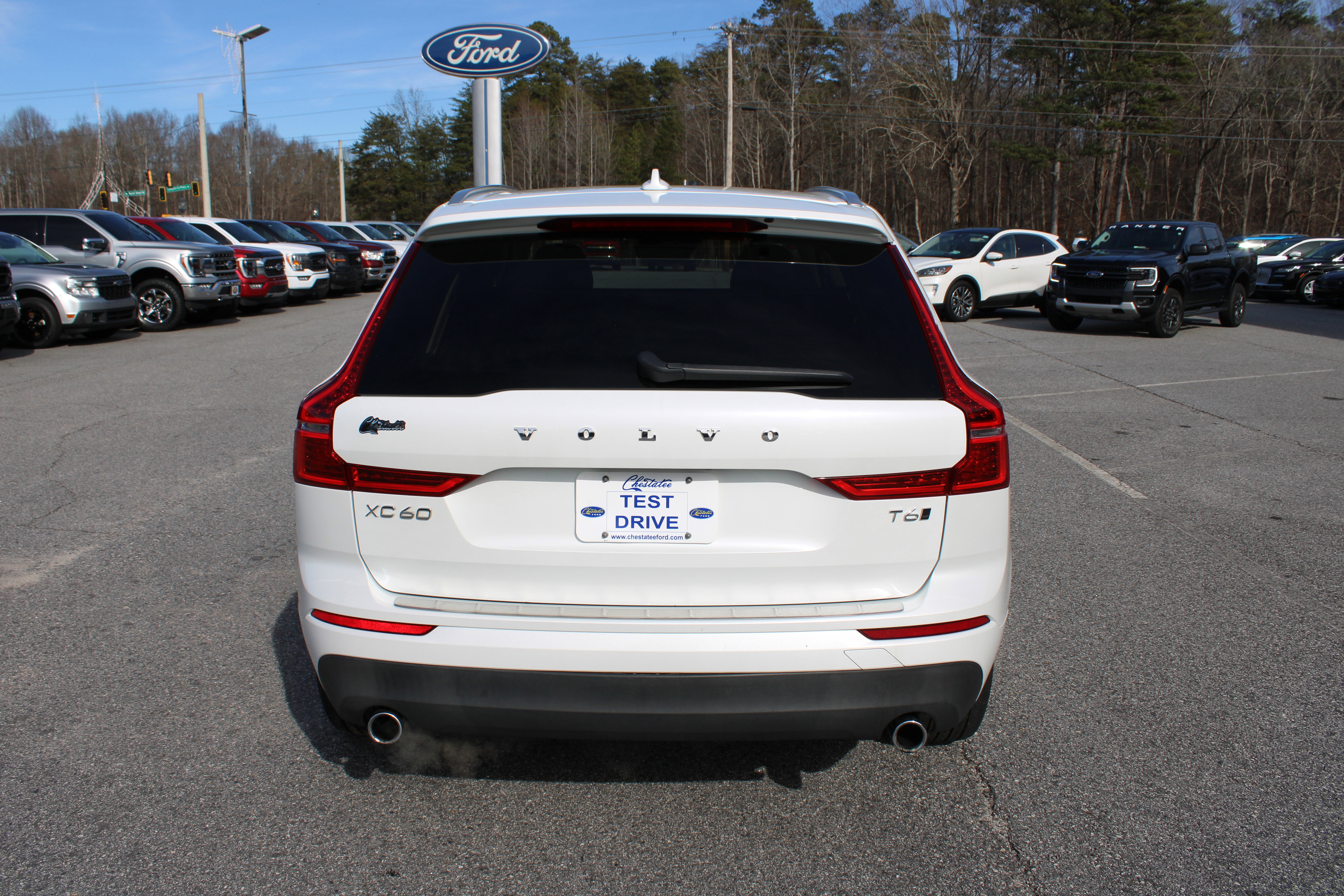 Used 2018 Volvo XC60 T6 Momentum w/ Protection Package Premier image 7