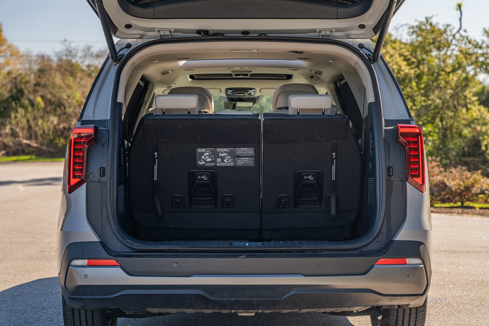 Used 2025 Kia Carnival SX Prestige image 21