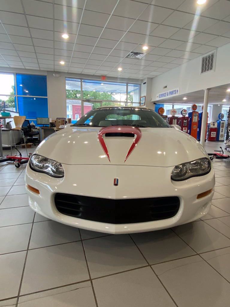 Used 1998 Chevrolet Camaro Z28 w/ SS Performance/Appearance Pkg RWD image 3