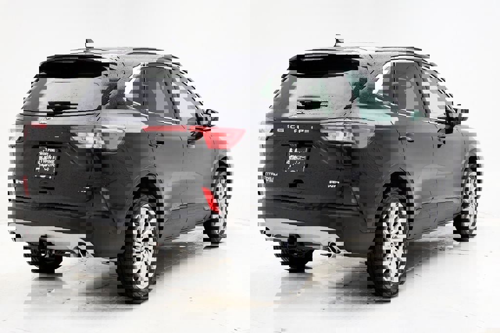 Used 2022 Ford Escape Titanium w/ Titanium Elite Package image 8