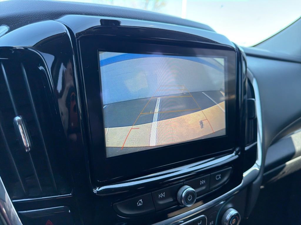 Used 2018 Chevrolet Traverse LT image 31