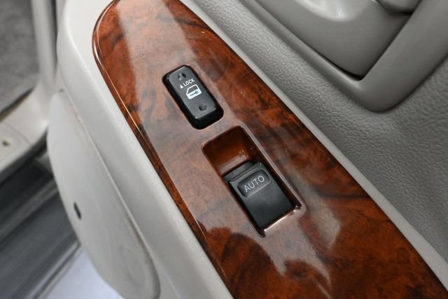 Used 2005 Toyota Sequoia Limited AWD/4WD image 45