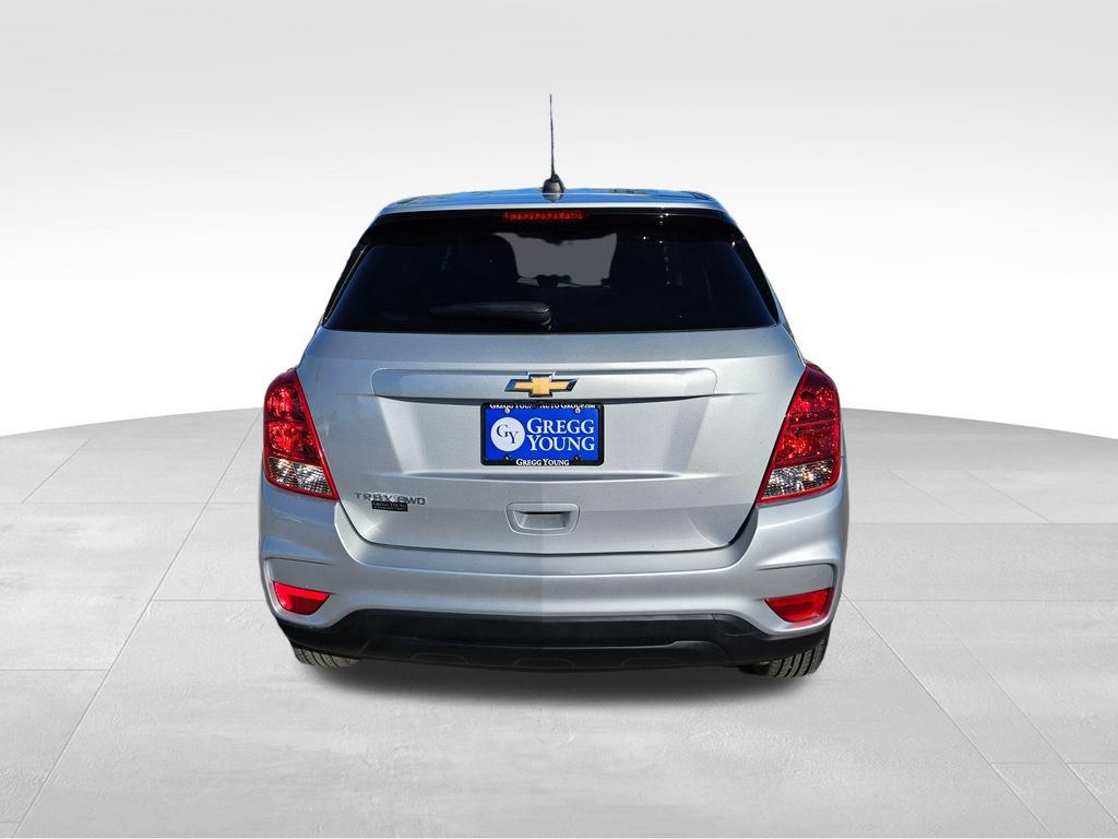 Used 2022 Chevrolet Trax LS w/ Tint and Cruise Package AWD/4WD image 8