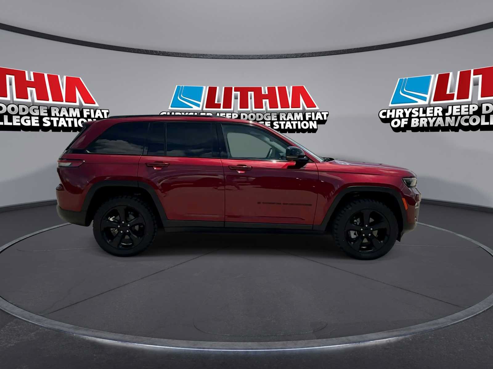 Used 2023 Jeep Grand Cherokee Limited w/ Luxury Tech Group II AWD/4WD image 9