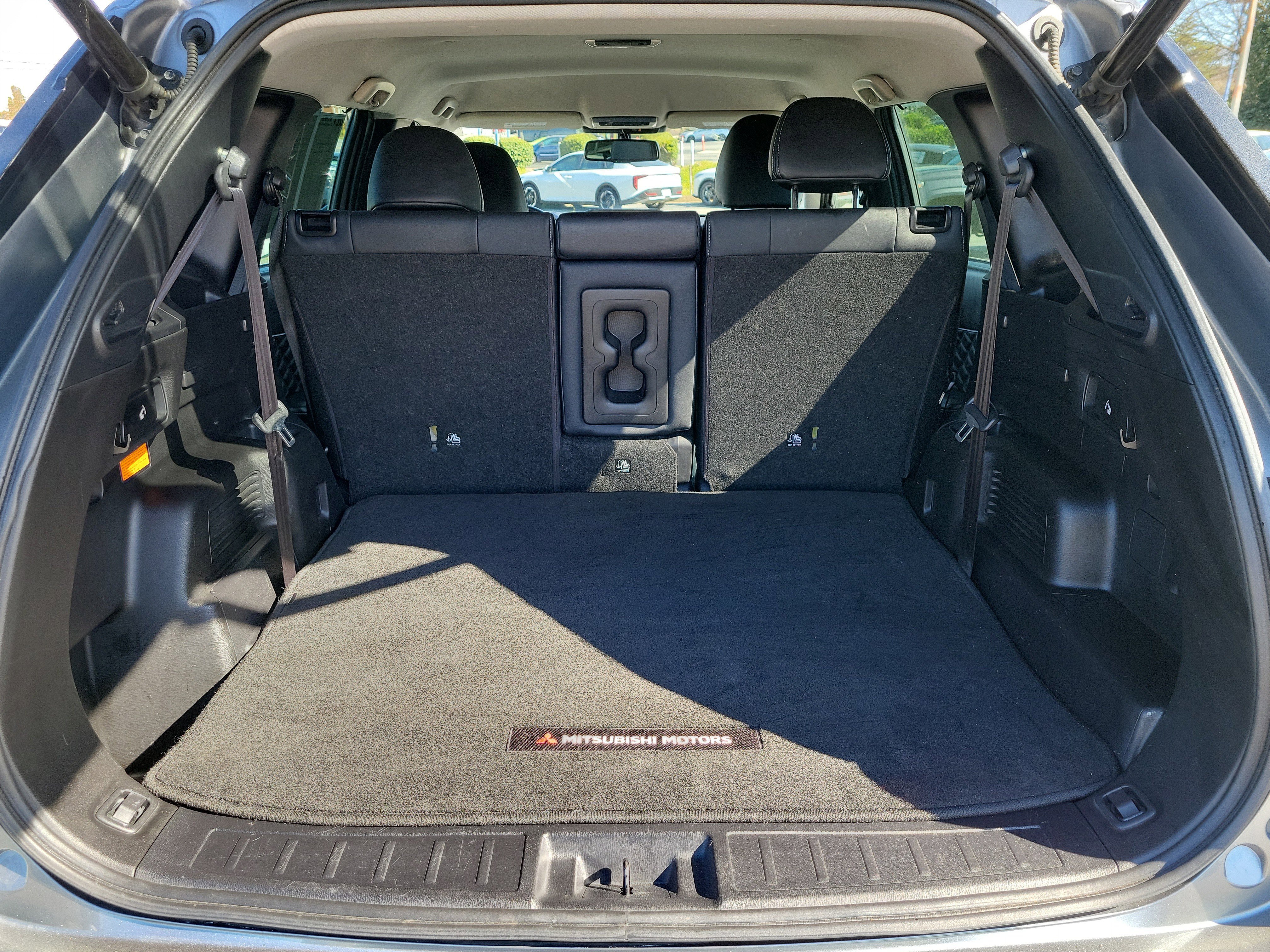 Used 2023 Mitsubishi Outlander SEL image 9