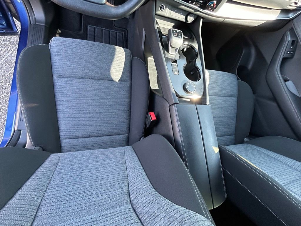 Used 2023 Nissan Rogue SV AWD/4WD image 19